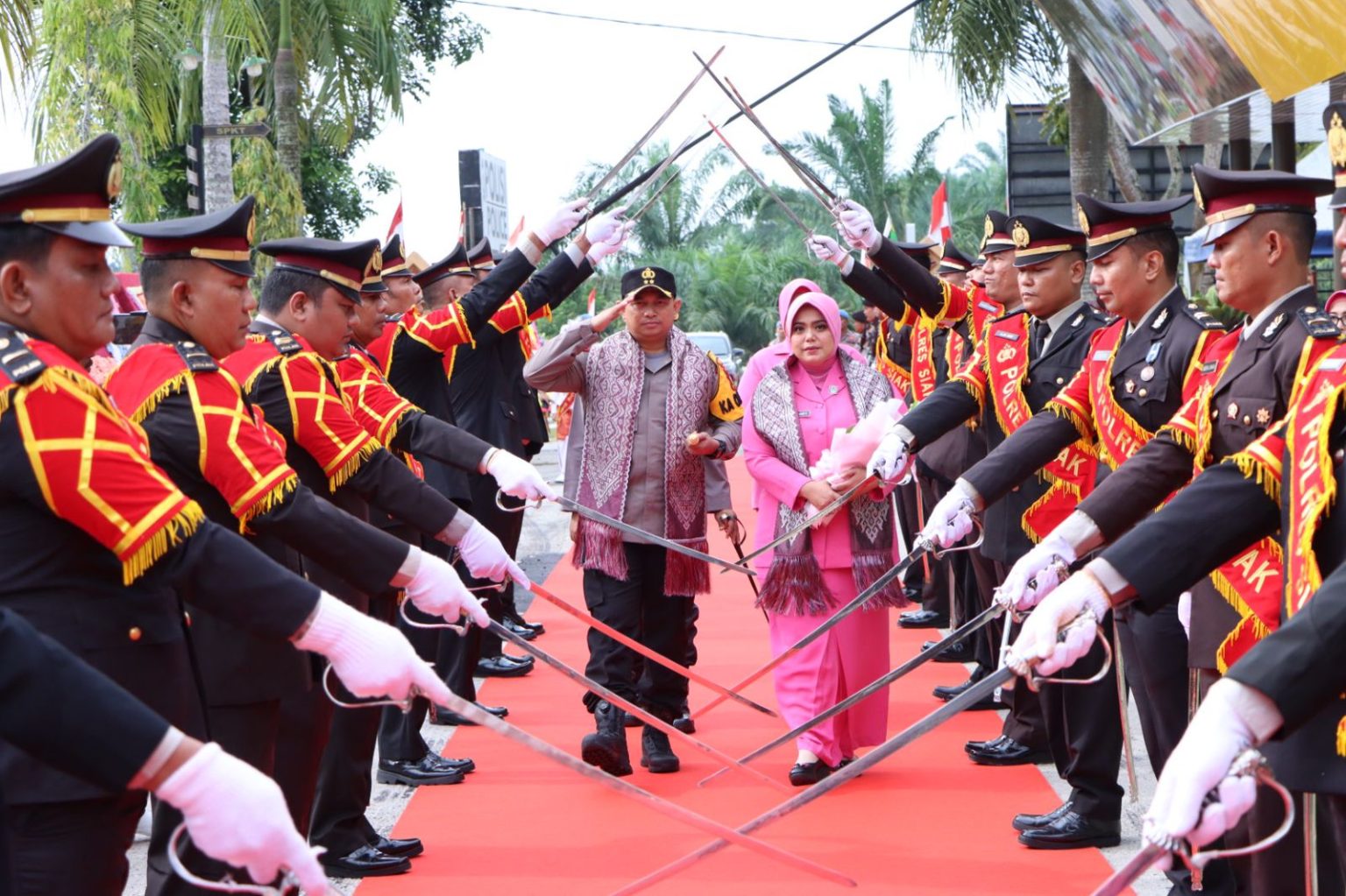 Kenal Pamit Kapolres, Polres Siak Gelar Rangkaian Tradisi WELCOME AND FAREWELL PARADE